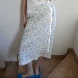 Chic White and Blue Floral Midi Skirt